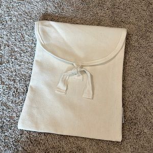 NWOT- Cozy Earth Linen Bag